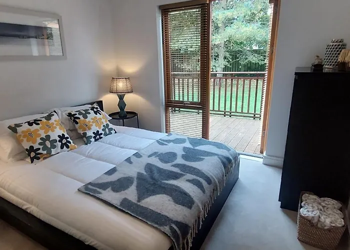 Elegantly Refurbed 2Bd In Shankill - 3Km From Bray